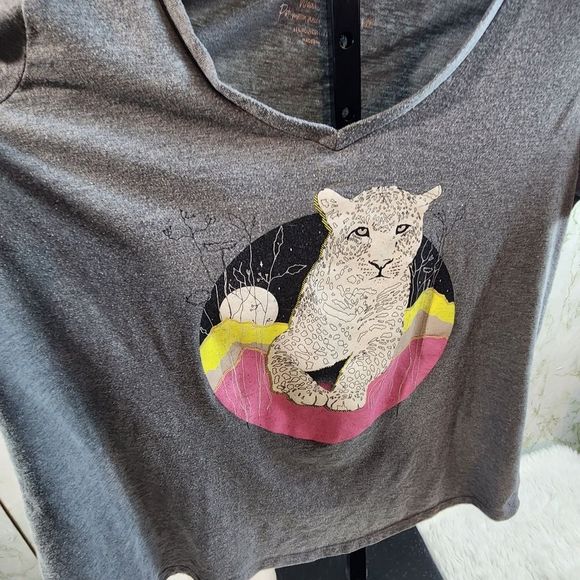 Torrid Screen Print Top - Picture 5 of 7